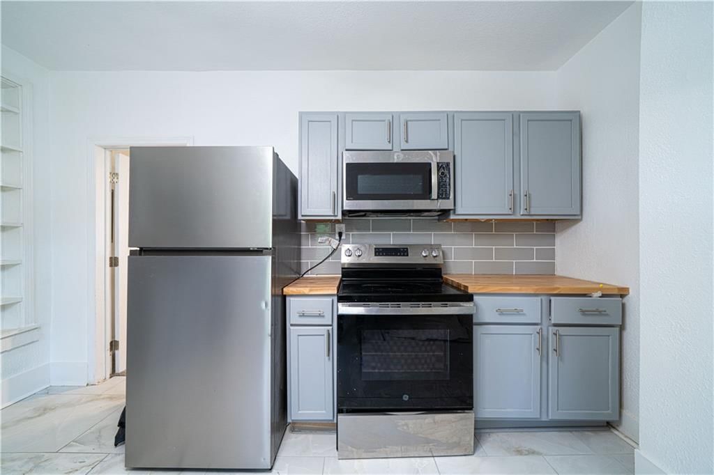 2216 Main Street — photo 7