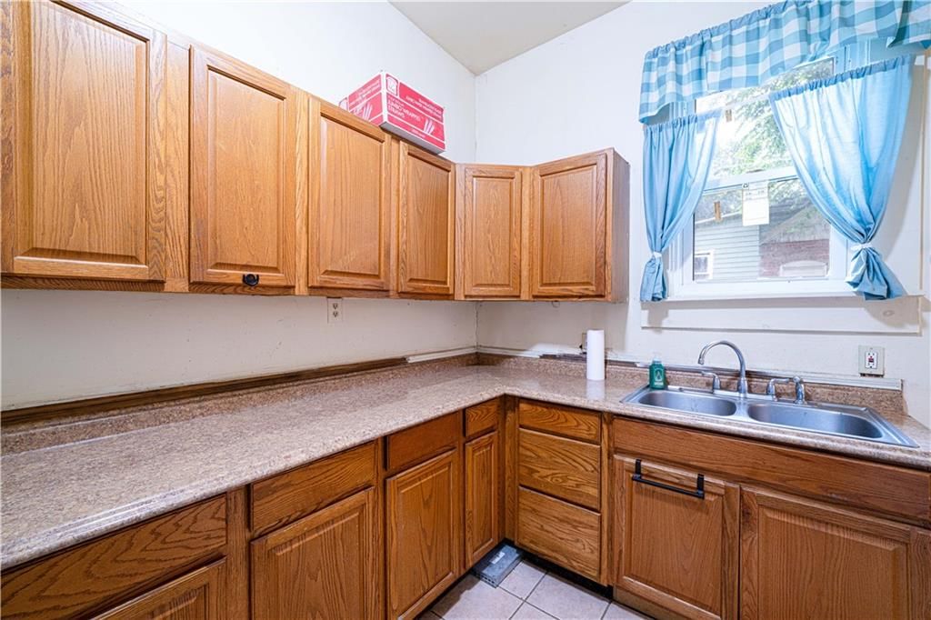 2405 Faraon Street — photo 7