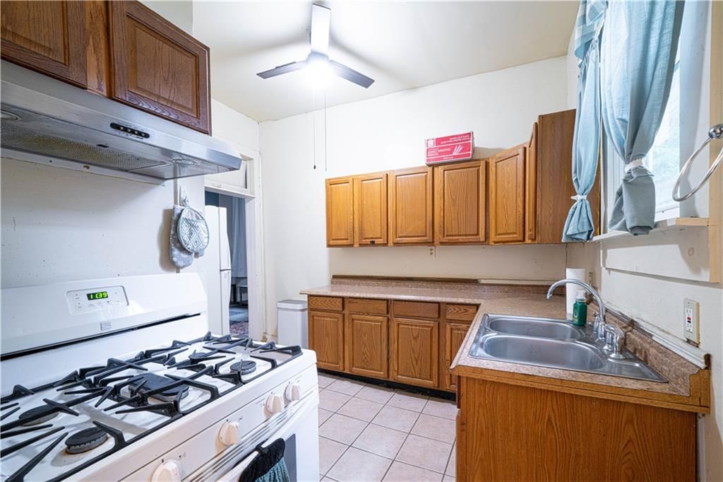 2405 Faraon Street — photo 8