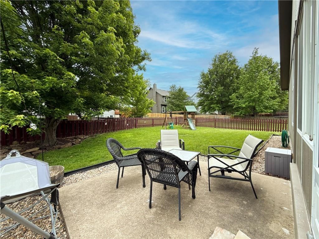 16309 S Avalon Street — photo 18