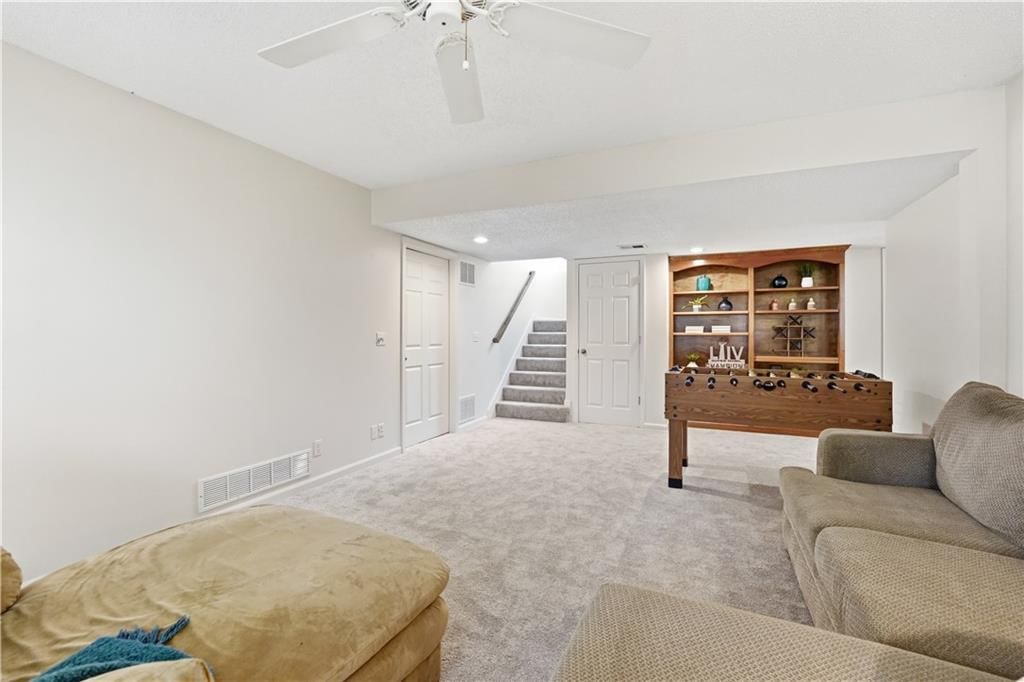 11403 W 115th Street — photo 32
