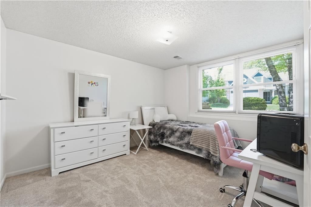 11403 W 115th Street — photo 36