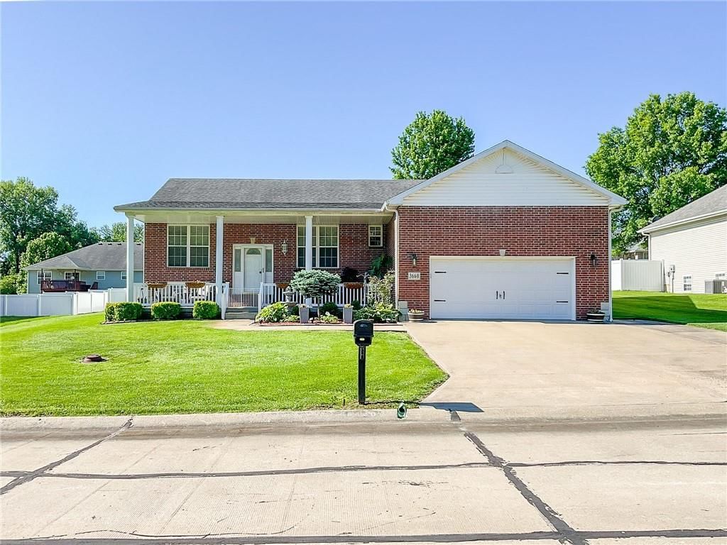 3660 Flat Creek Drive, Sedalia, MO