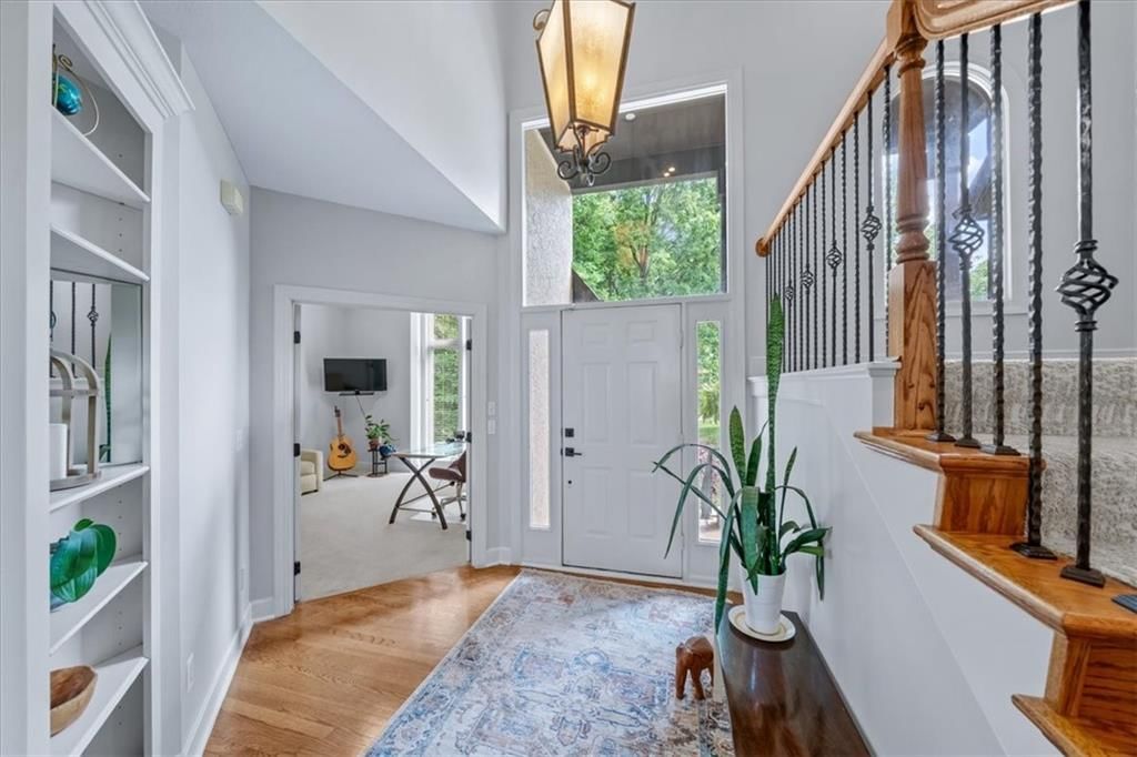 24600 W 61ST Terrace — photo 4