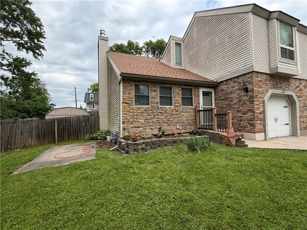 7239 N BALES Avenue — photo 2