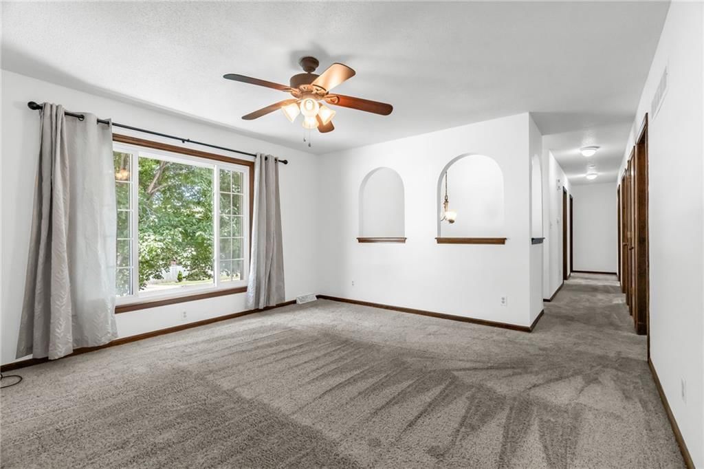 1002 Dunwich Drive — photo 4
