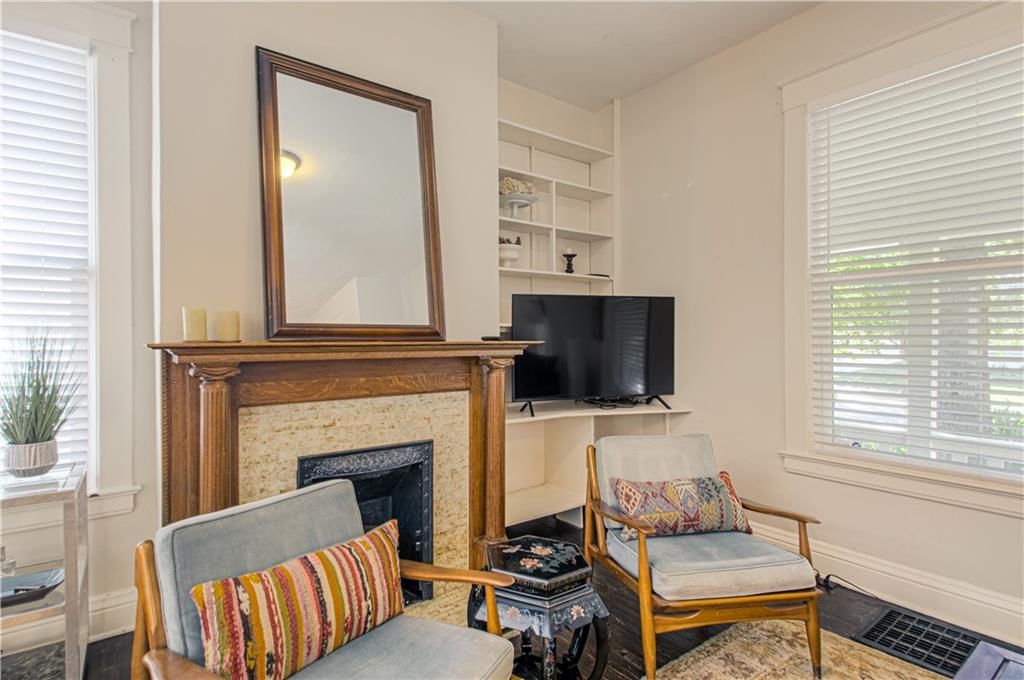 4217 Oak Street — photo 10
