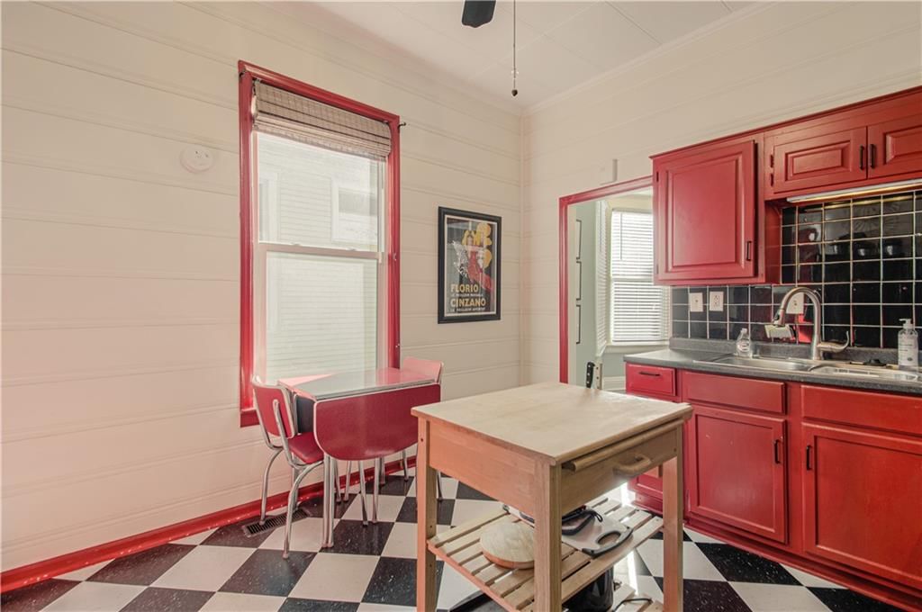 4217 Oak Street — photo 24