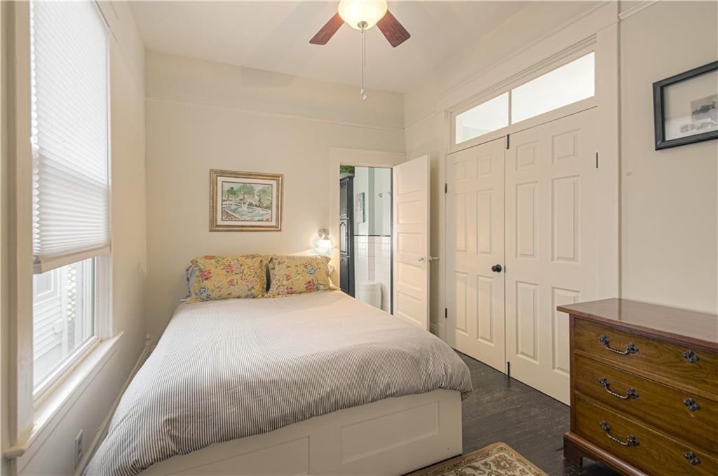 4217 Oak Street — photo 27