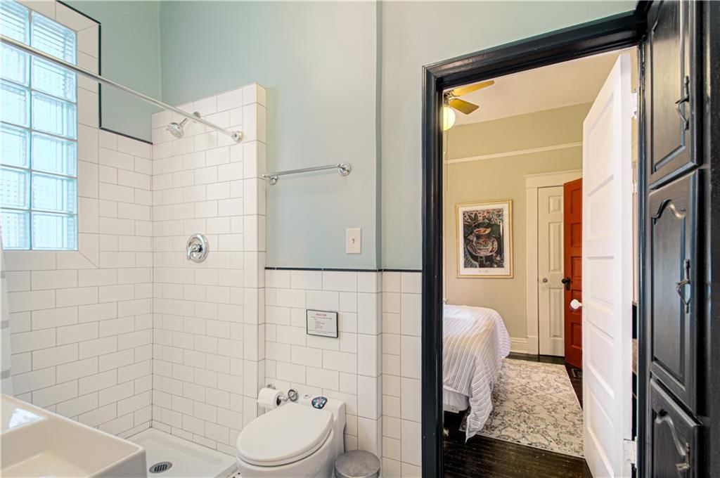 4217 Oak Street — photo 30