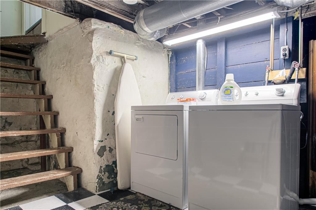 4217 Oak Street — photo 36