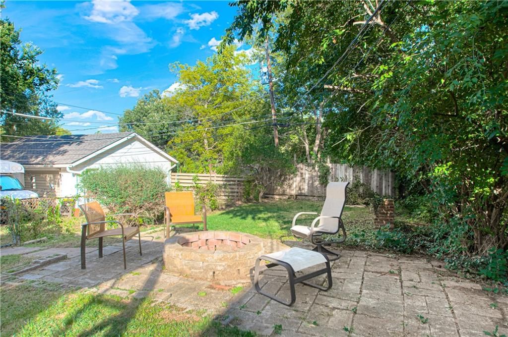 4217 Oak Street — photo 37