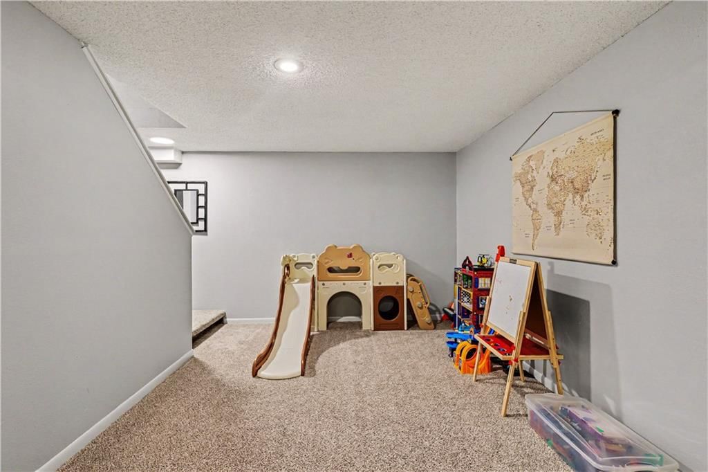 18730 W 115th Terrace — photo 33