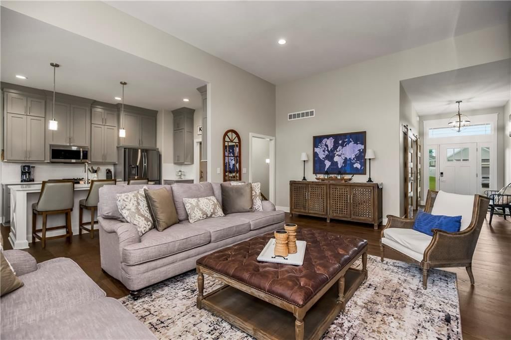 1811 NW Madi Court — photo 7