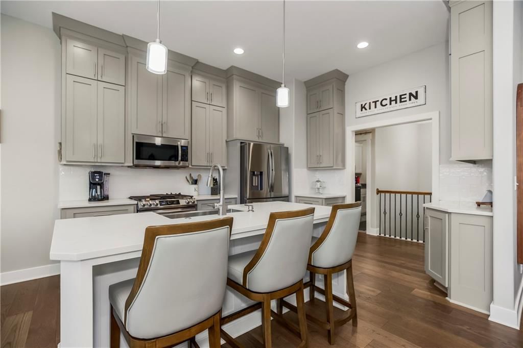 1811 NW Madi Court — photo 10