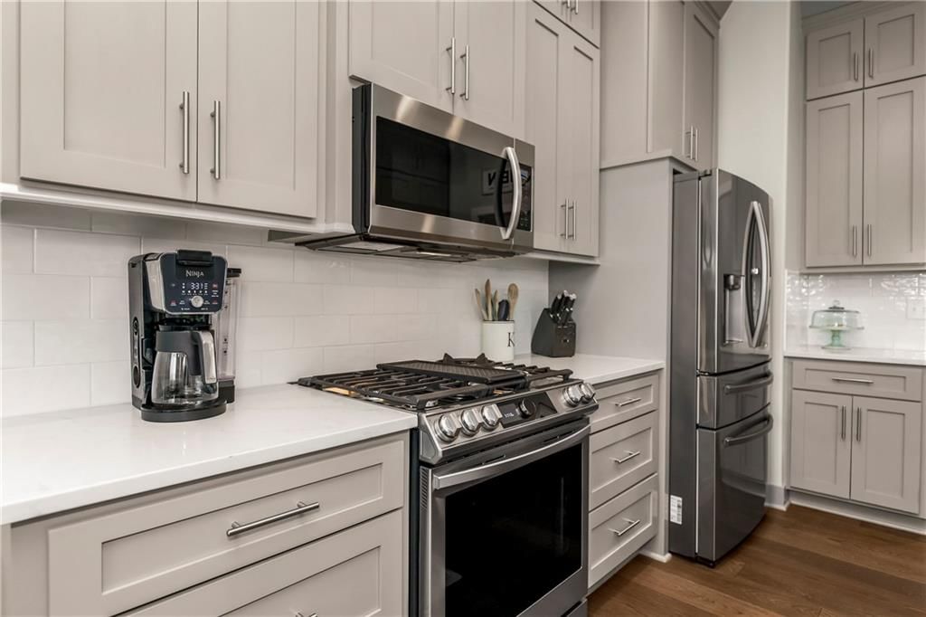 1811 NW Madi Court — photo 12