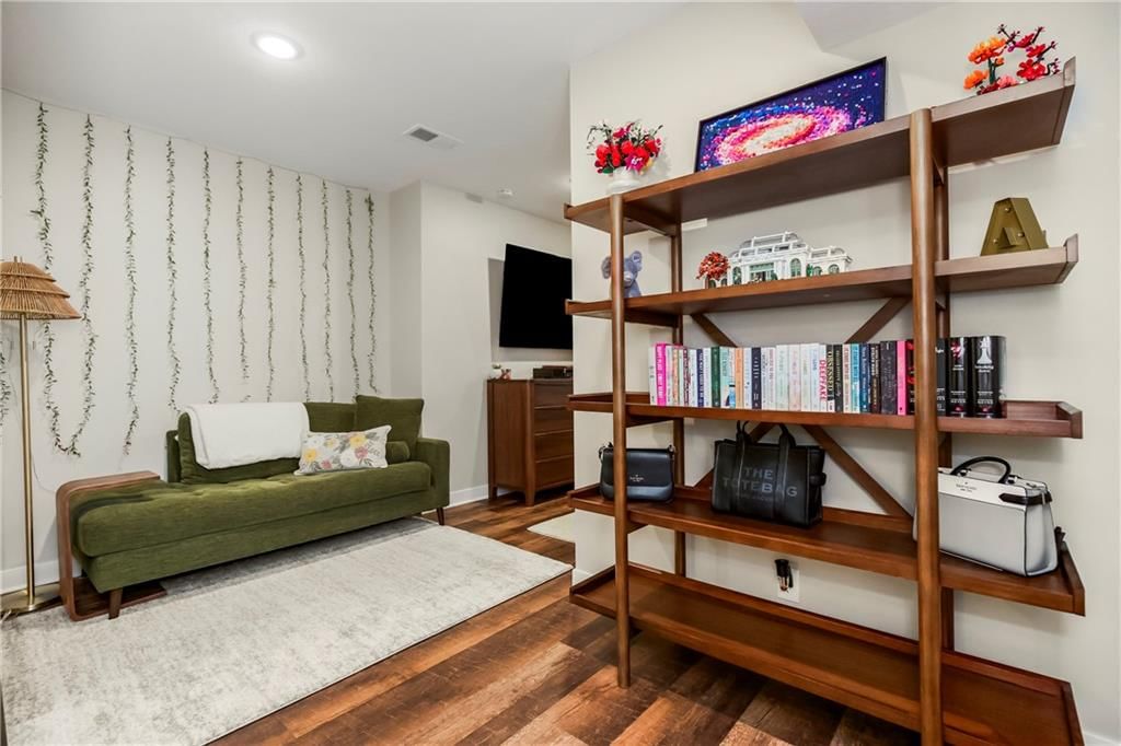 1811 NW Madi Court — photo 25