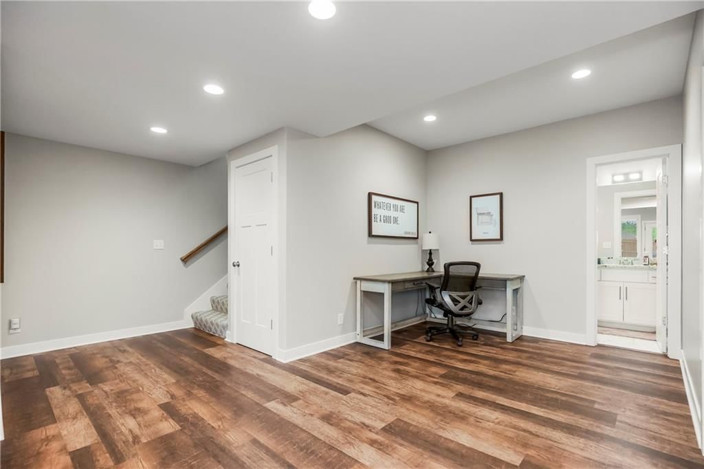 1811 NW Madi Court — photo 29