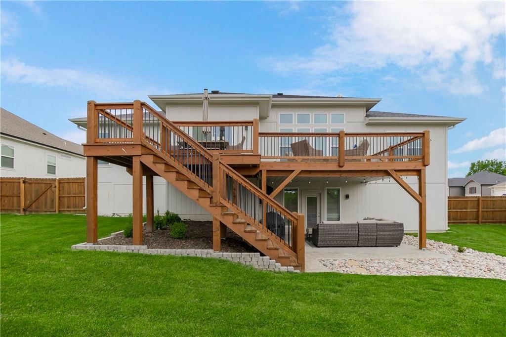 1811 NW Madi Court — photo 36