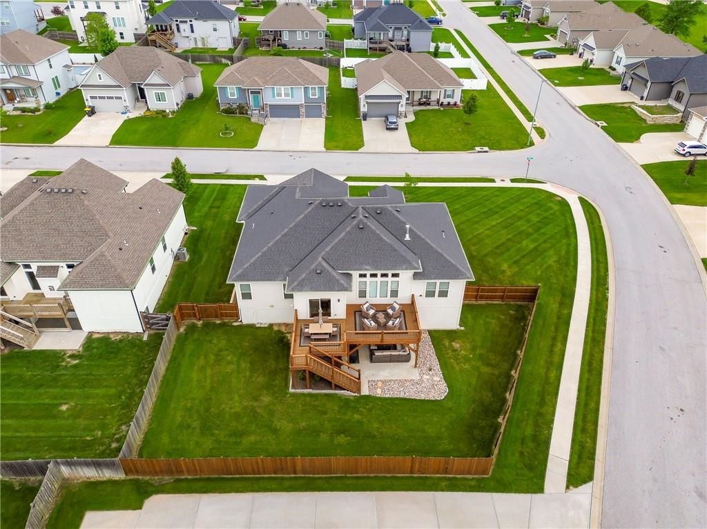 1811 NW Madi Court — photo 41