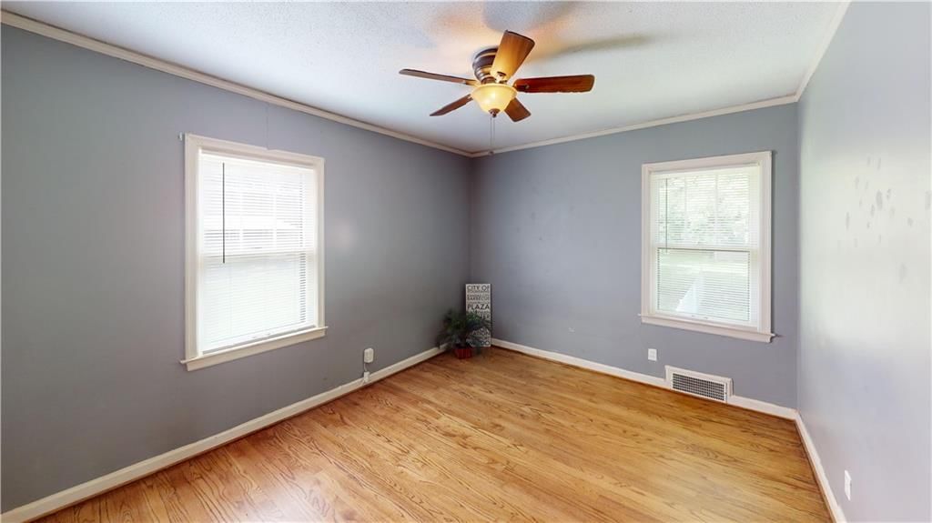 6100 Long Avenue — photo 10