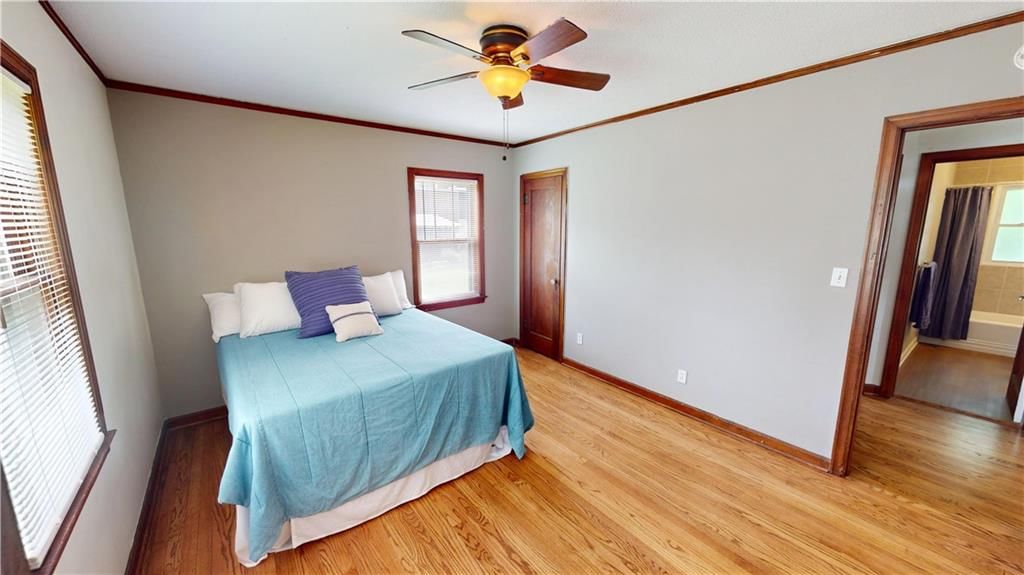 6100 Long Avenue — photo 14