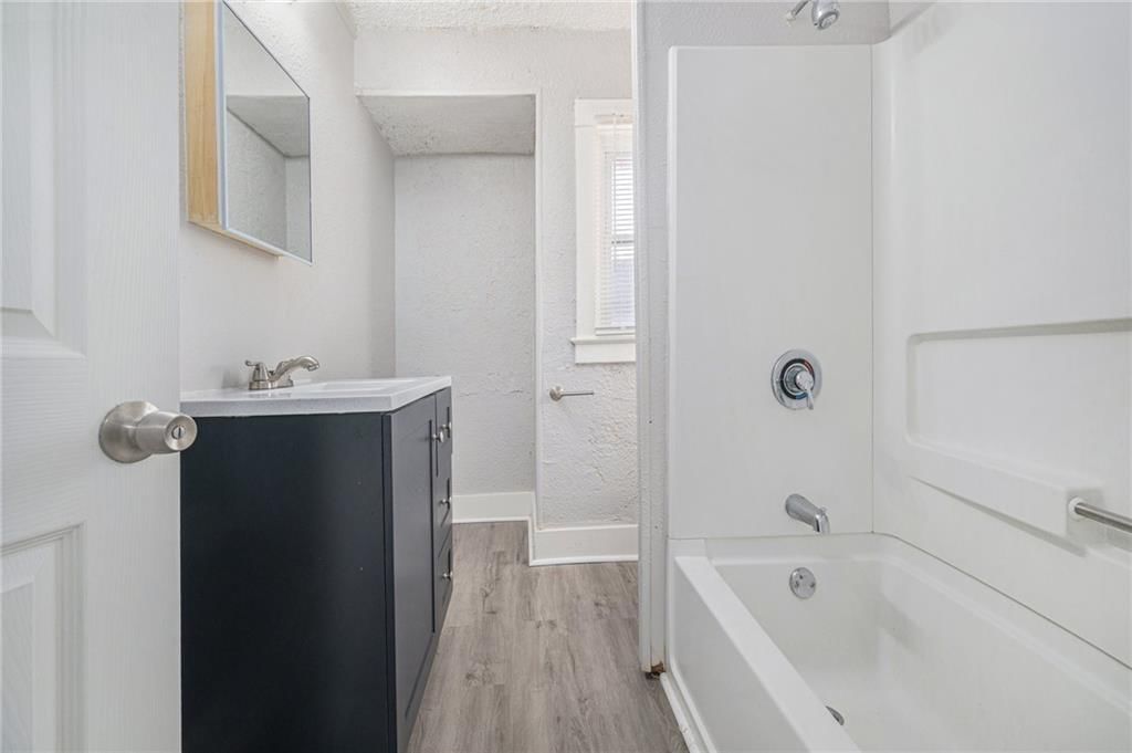 4026 agnes Avenue — photo 23