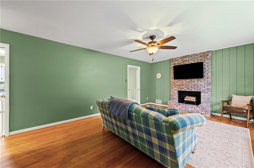6808 Stearns Street — photo 10