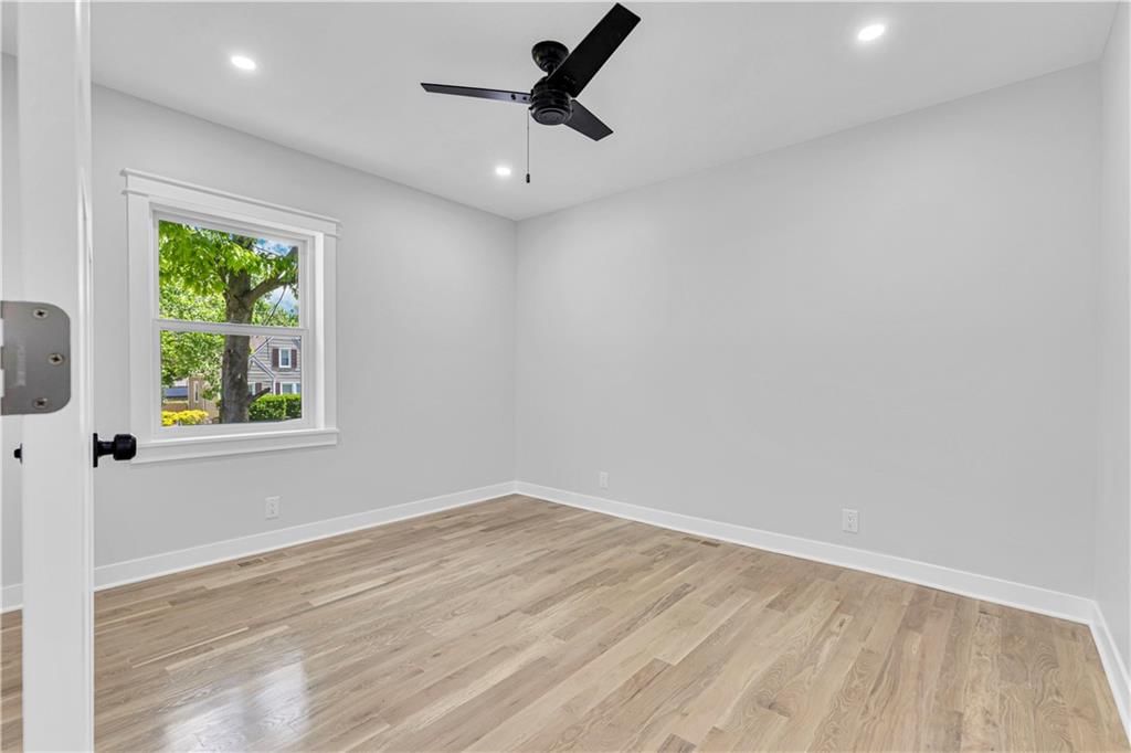 8012 Belleview Avenue — photo 10