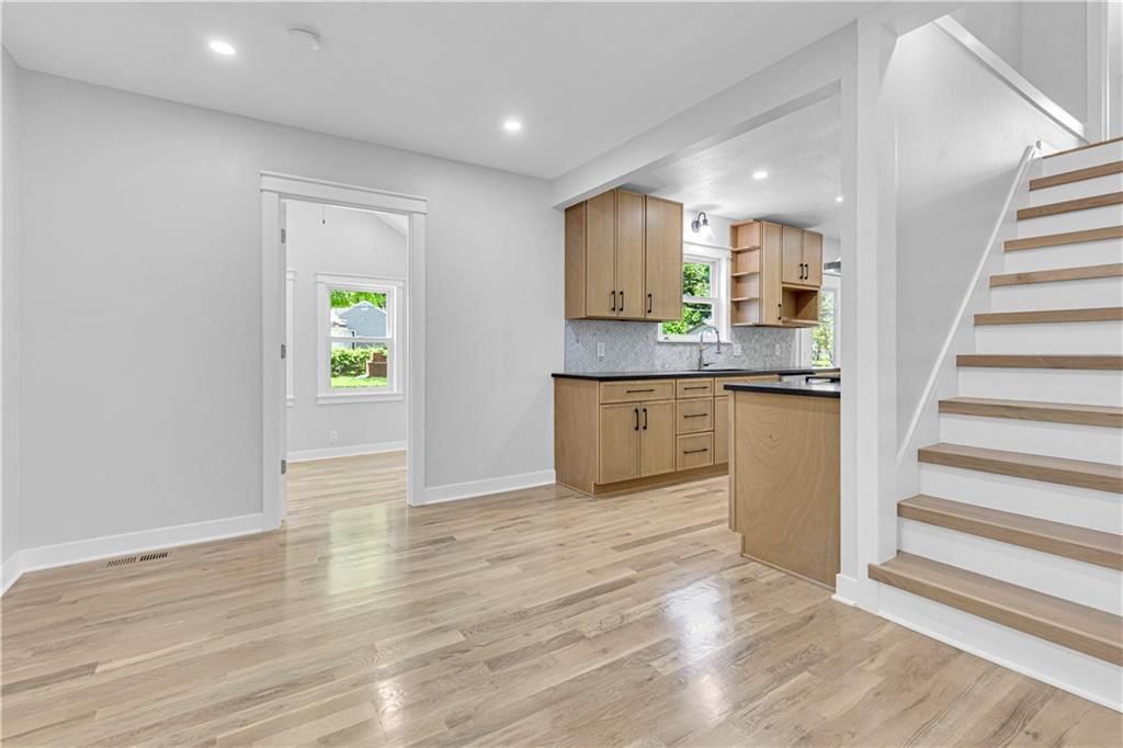 8012 Belleview Avenue — photo 15