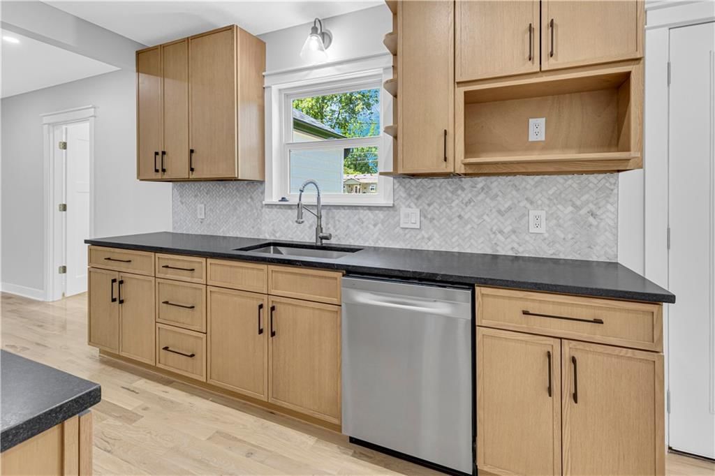 8012 Belleview Avenue — photo 19