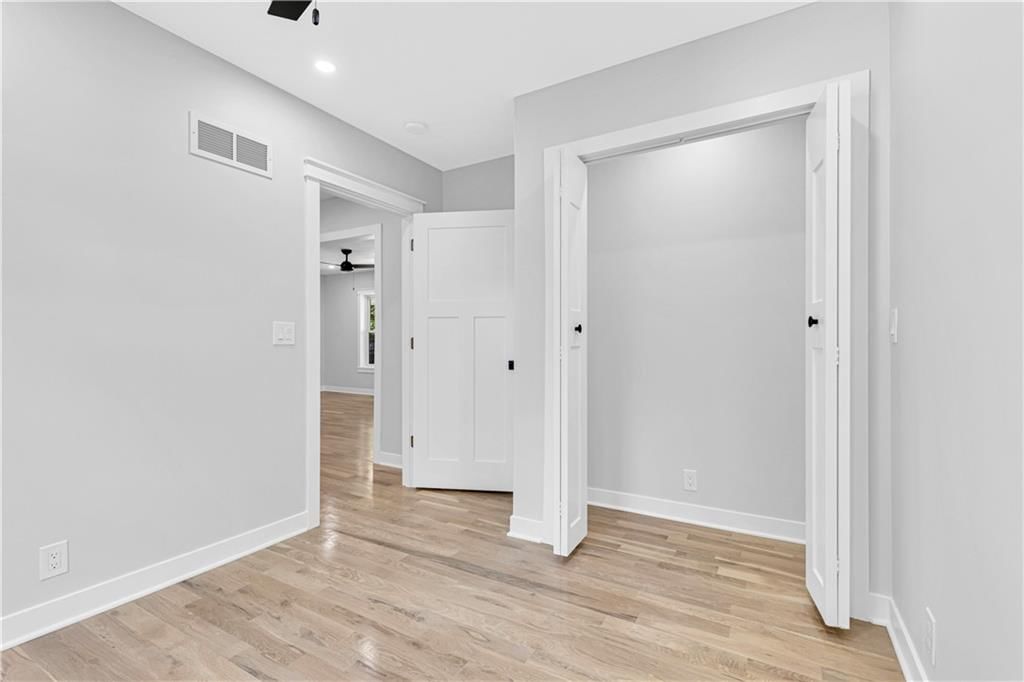 8012 Belleview Avenue — photo 24