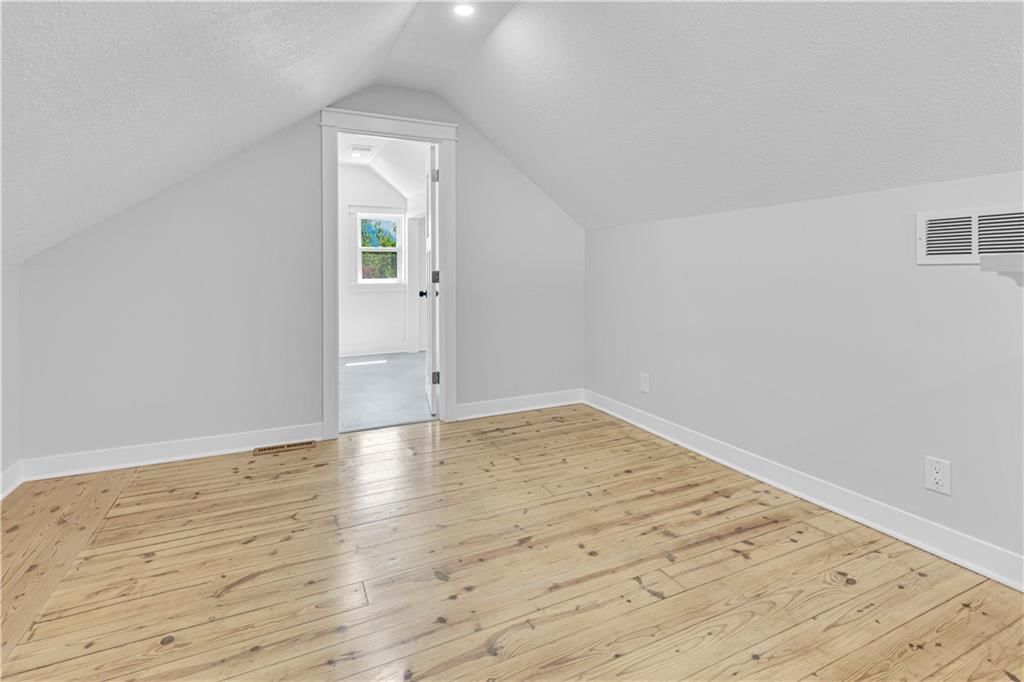 8012 Belleview Avenue — photo 31