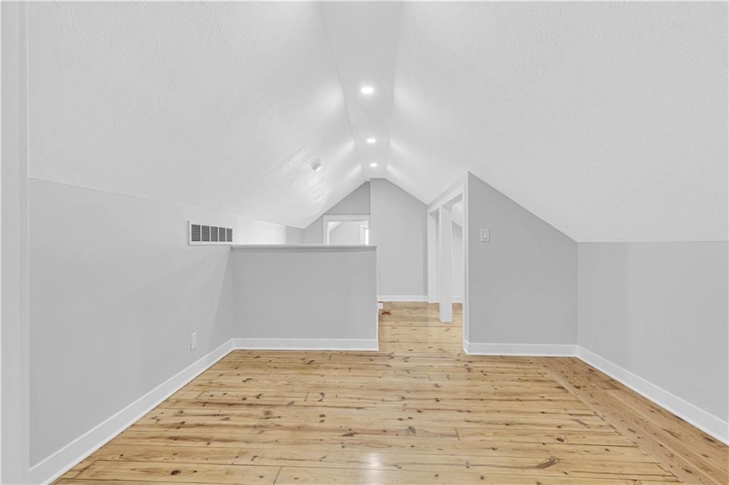 8012 Belleview Avenue — photo 32