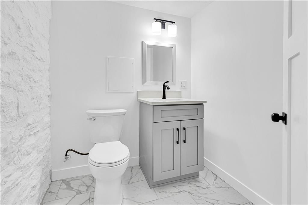 8012 Belleview Avenue — photo 39