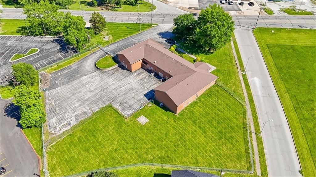 8540 Blue Ridge Boulevard — photo 3