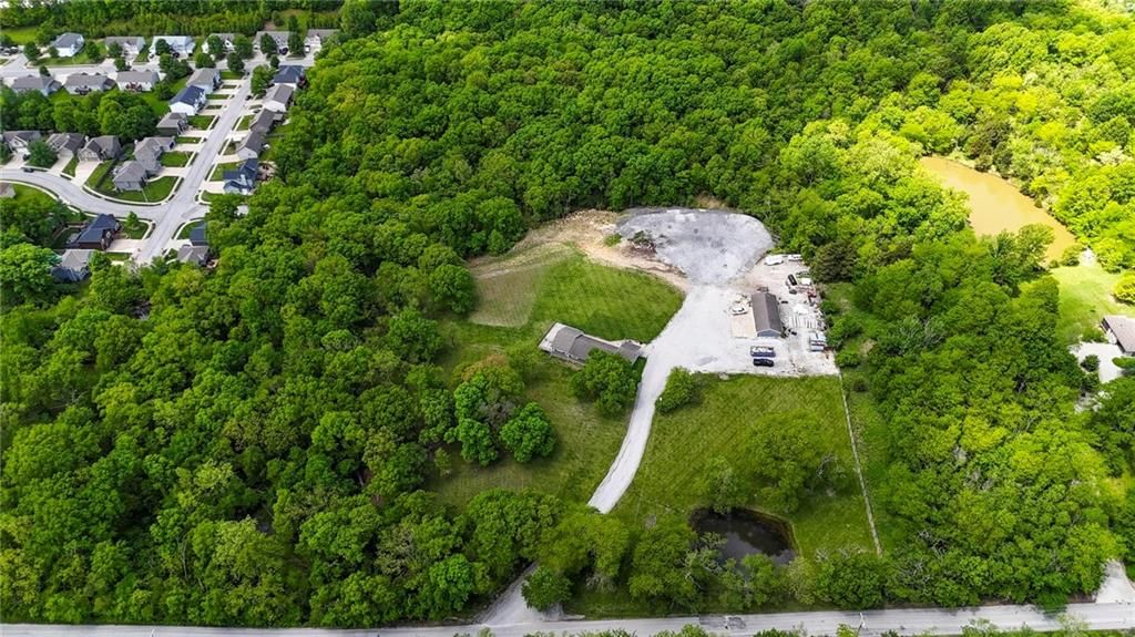 7004 N Coventry Avenue — photo 3