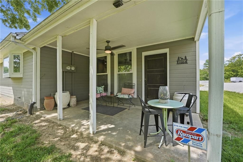 7004 N Coventry Avenue — photo 9
