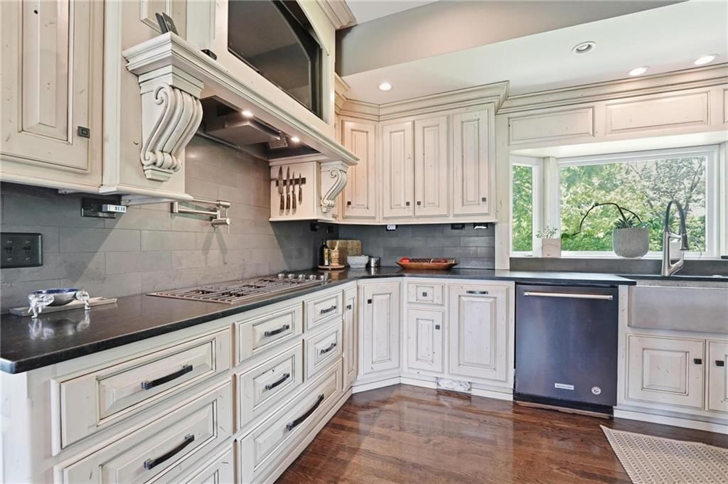 7004 N Coventry Avenue — photo 13