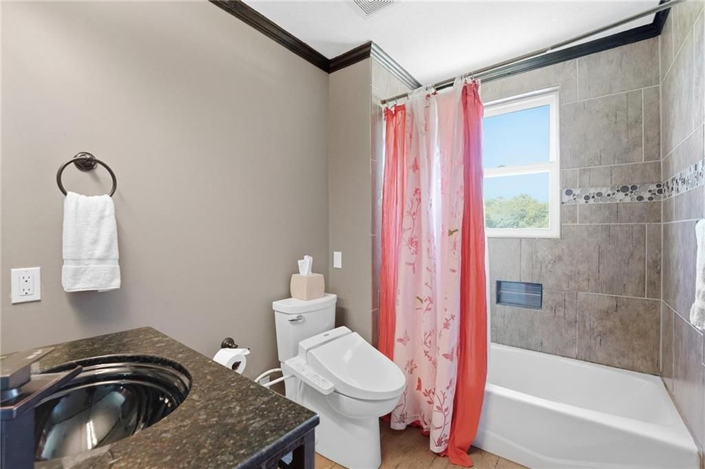 7004 N Coventry Avenue — photo 21