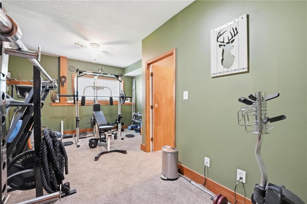 8515 N Chalmers Avenue — photo 16