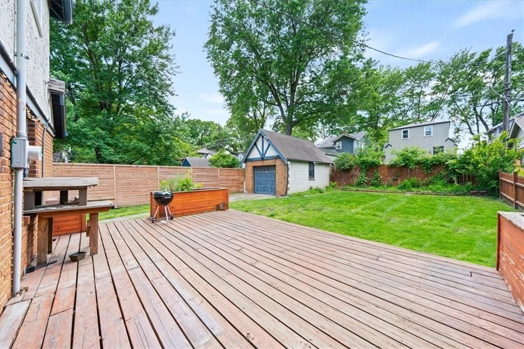 7404 Walnut Street — photo 4