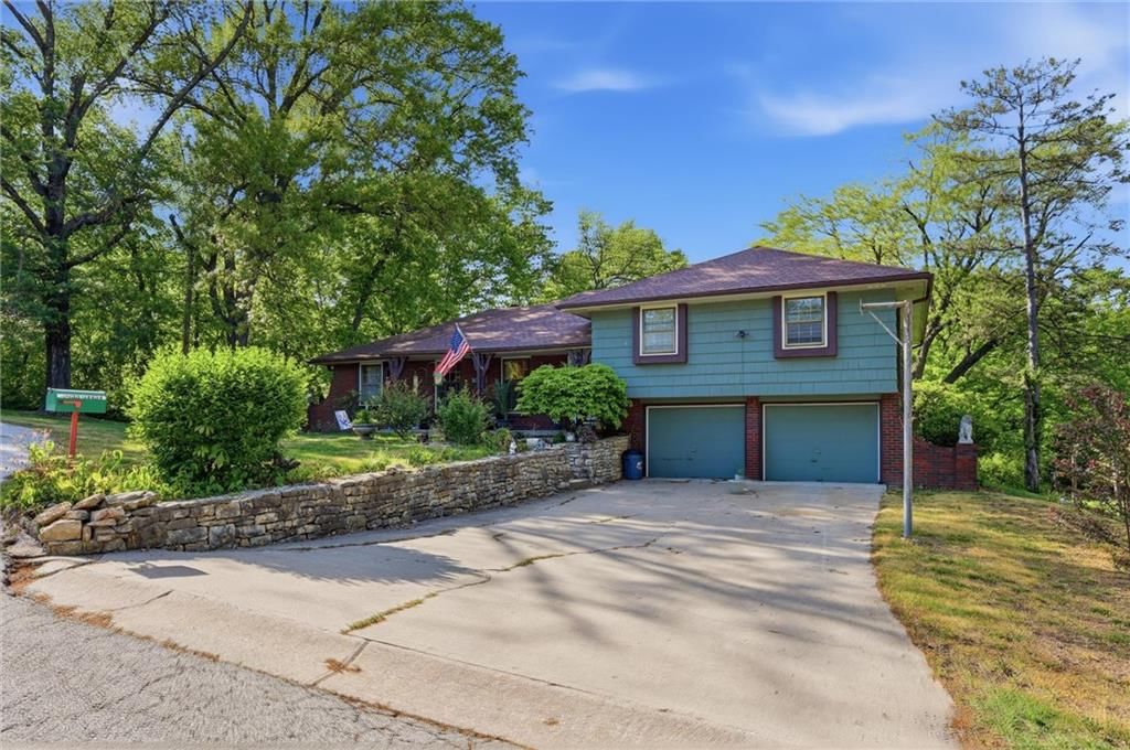 8828 Waverly Avenue — photo 3