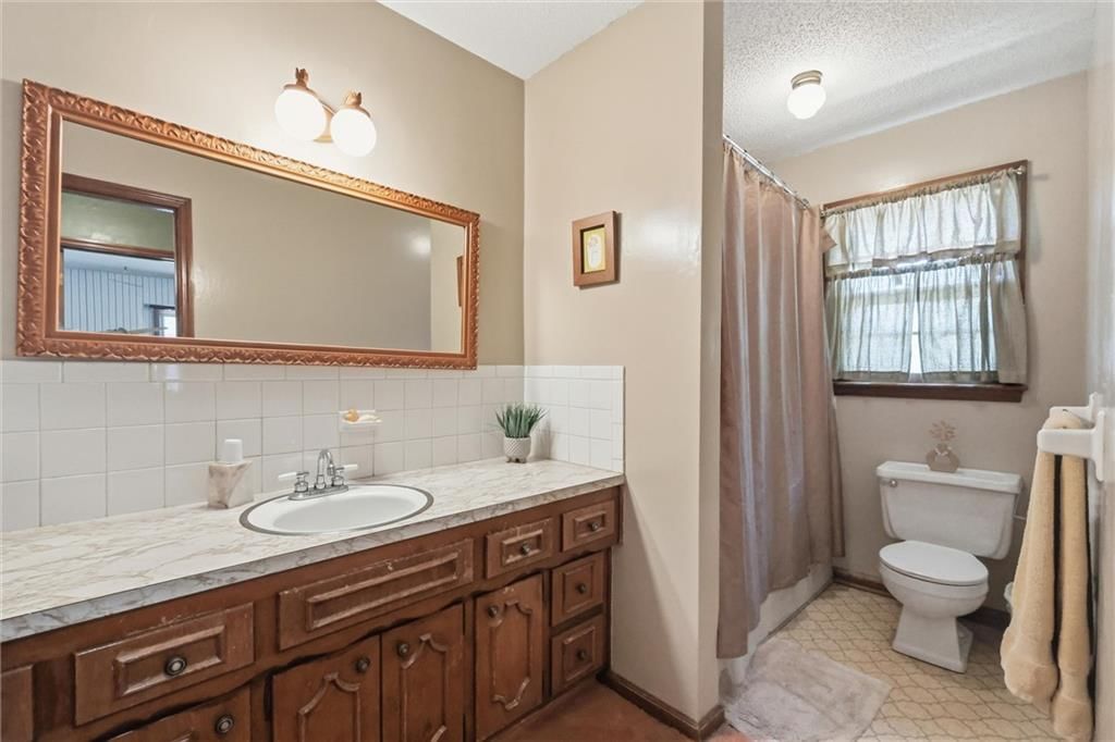 8828 Waverly Avenue — photo 24
