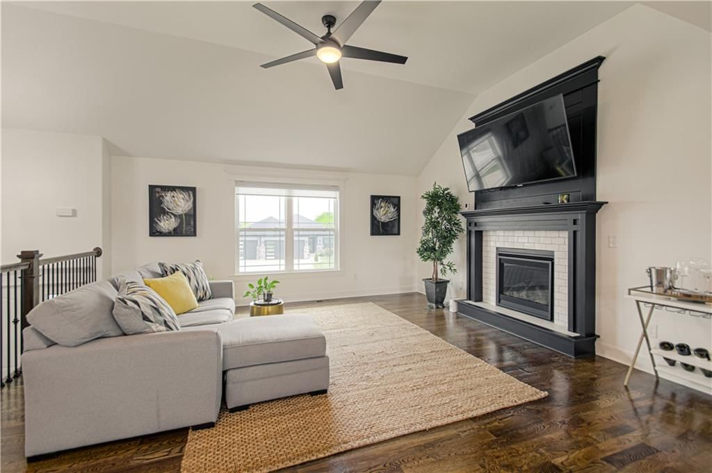 11727 N Laurel Avenue — photo 3