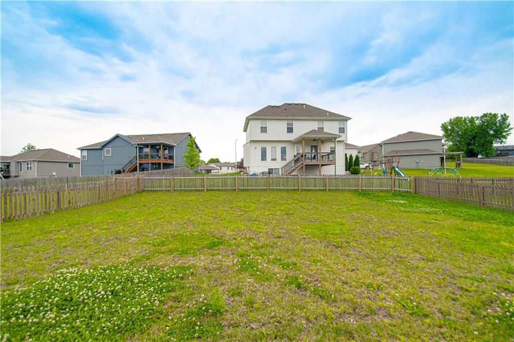 11727 N Laurel Avenue — photo 34