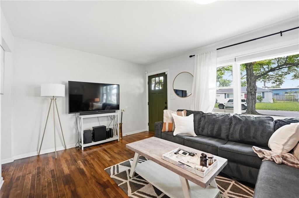 7816 Washington Street — photo 4