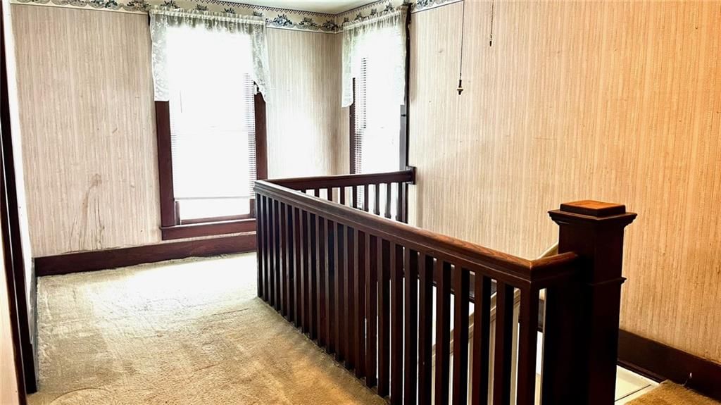 124 N Locust Street — photo 13