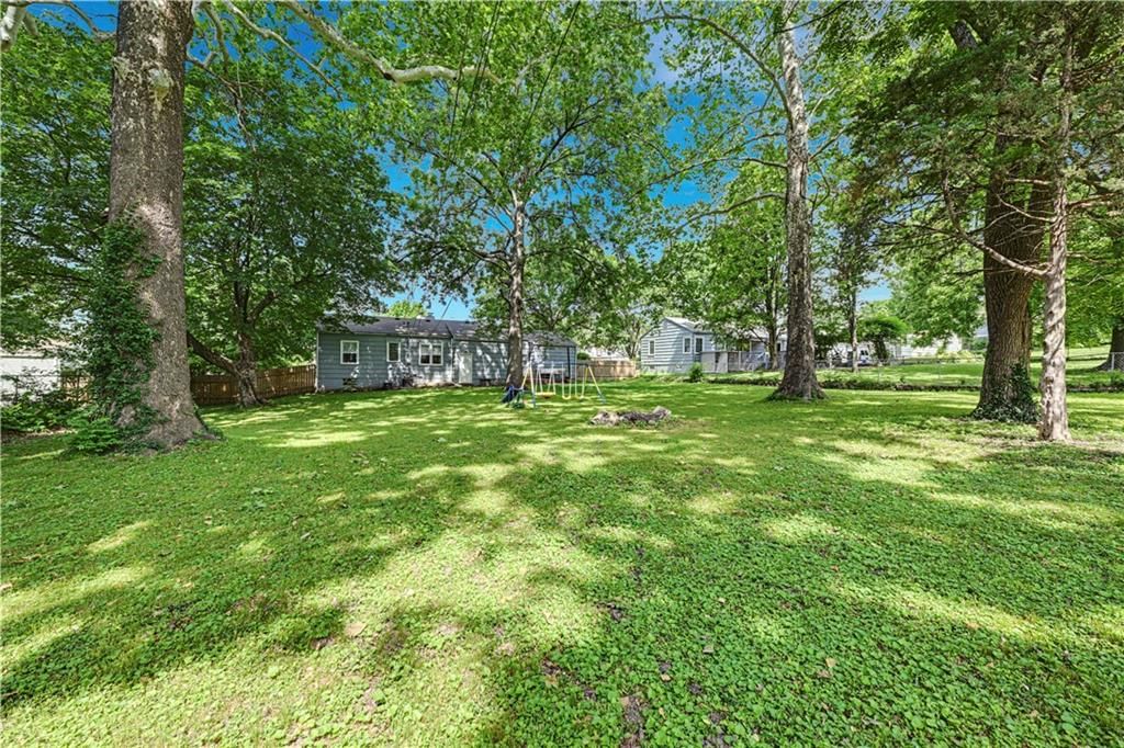 9715 Holmes Road — photo 2