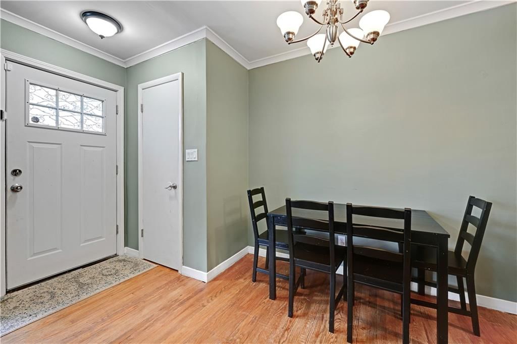 9715 Holmes Road — photo 8